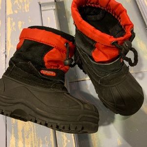 Totes boys winter boots